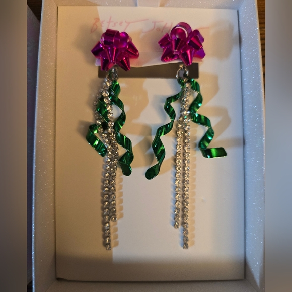 Betsey Johnson Christmas Bow Crystal Ribbon Holiday Front Back Drop Earrings NIB - Picture 10 of 16
